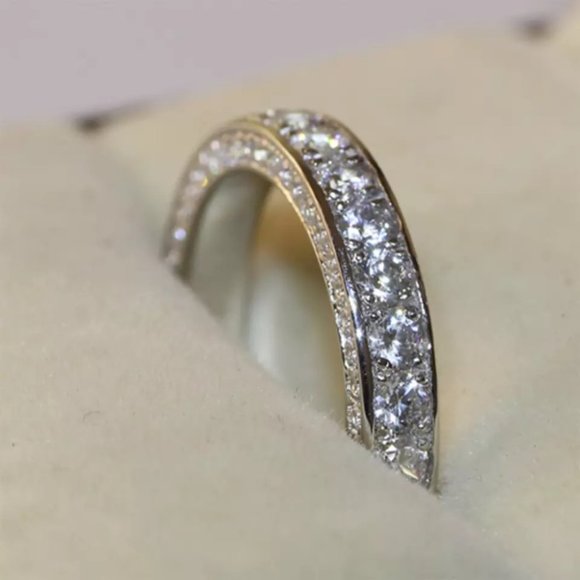 Full Paved Crystal Zircon Stone Ring - Picture 3 of 5